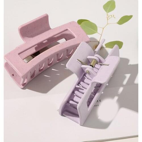 Fashion Hair Claw Clip for Women Vintage Geometric Square Large Size Hair Claws Grab Clamp Solid Frosted Hollow Hair Accessories