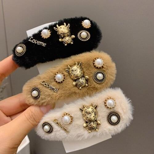 Fashion cute Bear rabbit Hair Barrette Hair Clip Hairpin Girls Plush autumn winter Hair Accessories Women Headdress Wholesale