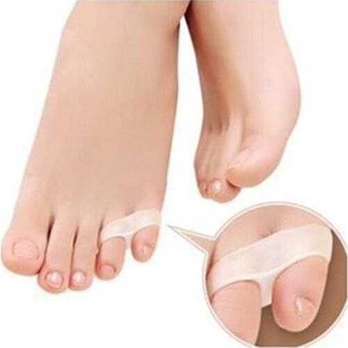 New 1 pair Soft Feet Foot Care Gel Toe Straighteners Separator Silicone Toe Separators Thumb Feet Care Foot Pain Eases