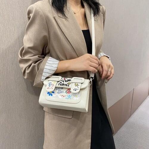 New Bag Female 2021 Fashion Graffiti One Shoulder Messenger Bag Versatile Delicate Unique High-Capacity Seeing Off Friends Gift