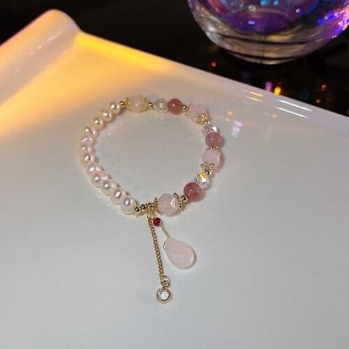 2021 New Luxury Chalcedony Pendant Natural Freshwater Pearls Strawberry Crystal Beaded Womens Bracelets Fashion Jewelry YBR402