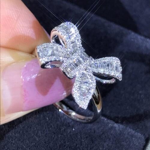 Funmode Shiny Bowknot Design Crystal Cubic Zircon Promise Love Statement Finger Ring For Women Wedding Party Wholesale FR196