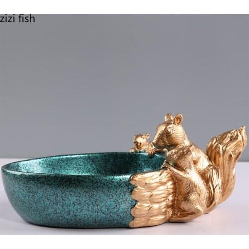 Golden Squirrel Functional Ornaments Dual-purpose Ashtray Storage Basket Resin Animal Figurines Desk Decor Home Decor Modern