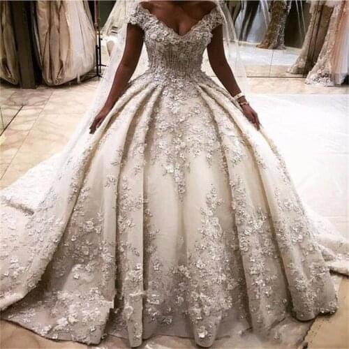 Luxury Princess Wedding Dresses Ball Gowns 3D Flower Appliques Puffy Ball Gowns Off the Shoulder Cathedral Train Wedding Gowns