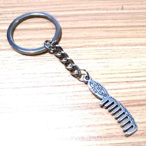 New Creative Jewelry Cute Comb Keychain Handmade Retro Keyring Woman DIY Car Key Pendant Bag Charm Souvenir Gift Mom Fashion