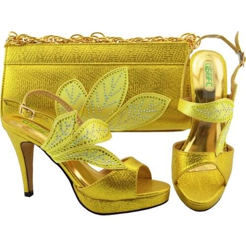Latest Italian Shoe with Matching Bag Set Decorated with Appliques African Shoe and Bag Set To Match for Party