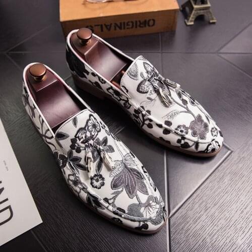 Men loafers casual shoes designer luxury brand autumn without laces zapatos mocassin homme mens large sizes 47 retro flower