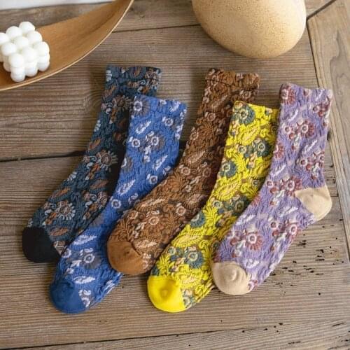 New Middle Tube for Women New Autumn and Winter Flowers Retro Mori Girl Nation Student Cotton Harajuku Breathable Female Sock