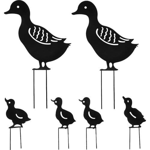 6PCS Black Hollow Iron Family Duck Shape Garden Sculptures Statues Stakes Ornaments for Home Yard Garden Lawn Outdoor Decor