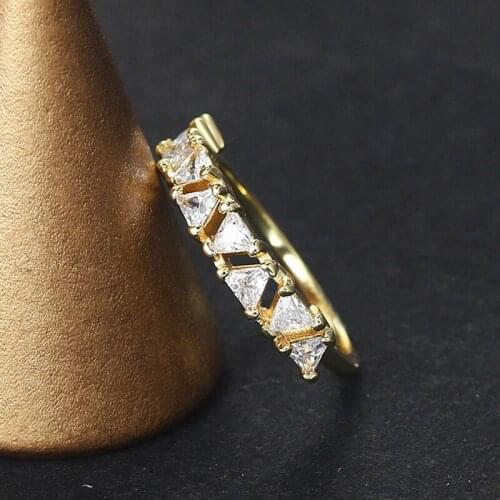 2020 New Triangle Zircon Hollow Engagement Rings For Women Charm Gold Color Wedding Rings Party Gift Fashion Jewelry