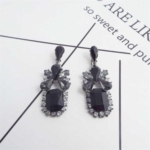 Unique and elegant square water drop earrings womens Square Zircon Pendant Black Retro Style