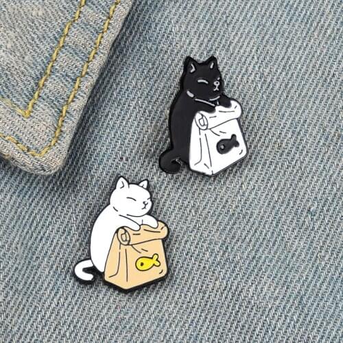 Black White Cat Enamel Pins Cat Food Fish Brooches for Women Cute Animal Lapel Pin Backpacks Metal Badge Jewelry Gifts Wholesale