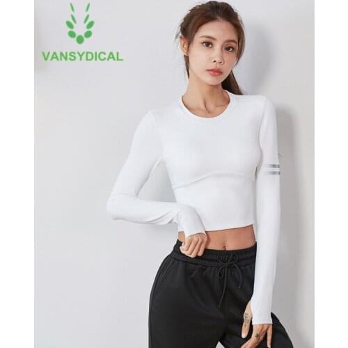 2021 Women Gym Yoga Shirts with Padded Long Sleeve Sports Workout Cropped Tops Slim Fitness Training Jogging T-shirts Reflective