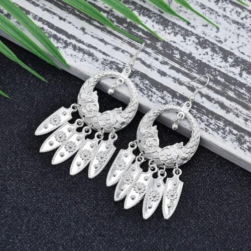 Fashion Leaf Tassel Silver Metal Carved Earrings Bohemian Minority Ethnic Style Dance Party Gift Earrings Jewelry Accessories