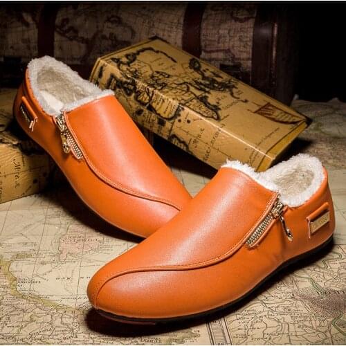 Luxury Brand Classic Mens Pointed Dress Shoes Mens Patent Leather Warm Plus Velvet Black Wedding Shoes Oxford Dance Shoes 2020