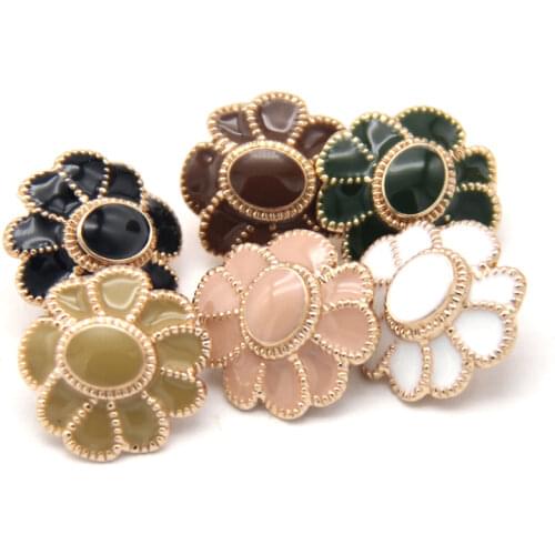 6pcs Flower Gold Metal Big Buttons For Clothing Coat Dress Vintage Decorative Buttons Wedding Gift Sewing Accessories Wholesale