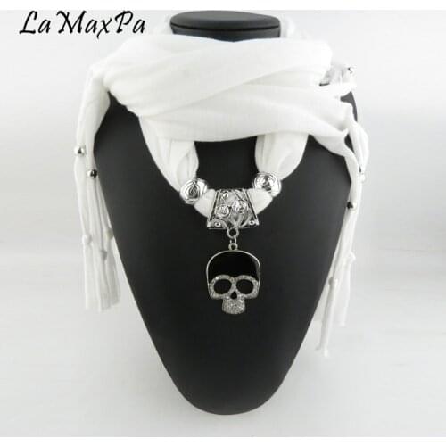 LaMaxPa Fashion Women Alloy Skull Pendant Scarf For Lady Femme Jewelry Pendant Echarpe Mujer Colgante Bufanda Vrouwen Gem Sjaals