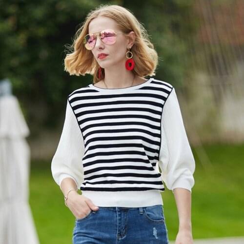 2020 New Spring Womens Knitted Striped Sweater Elegant Womens White Pullover Sweater Casual Loose Bat Sleeve Striped Sweater