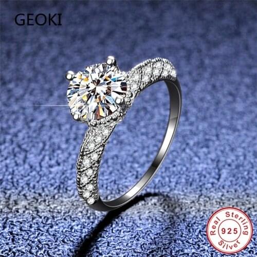 Geoki Passed Diamond Test 1 Ct Perfect Cut D Color VVS1 Moissanite Wedding Ring 925 Sterling Silver Shine Round Stone Ring Gift