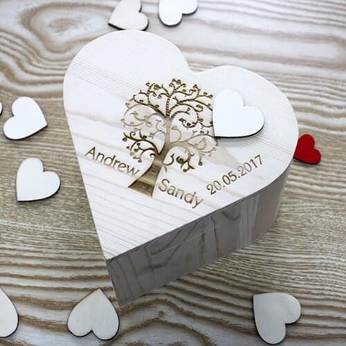 Custom Name Date Wooden Keepsake Box Rustic Wedding Souvenirs Engrave Guest Heart Shape Drop Box for Wedding Decoration