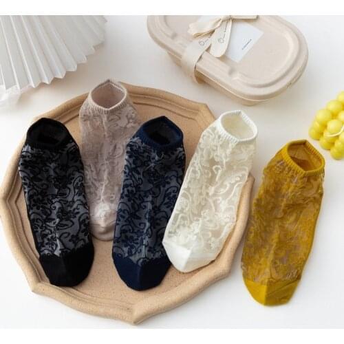 Breathable Ultra Thin Socks Summer Women Transparent Lace Retro Printing Woman Socks Girls Elastic Short Socks Female Sox