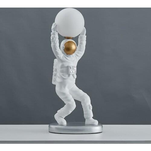 Nordic Modern Astronaut Desk Lamp Creative Art Resin Desk Lamps for Model Room Living Room Bedroom Bedside Decorluxury Led Light