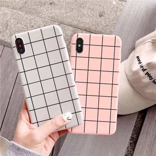 Cartoon Grid Phone Case For iPhone XR X XS MAX 6S 7 8 Plus SE2020 Classic Plaid Black Phone Cover For iPhone 12 11 Pro MAX Coque