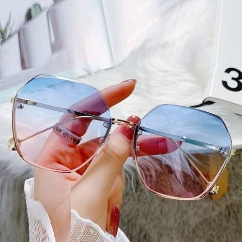 Luxury Elegant Big Round Sunglasses Women Shield Shadow Metal Frame Oversized Sun Glasses Holiday Beach Glasses zonnebril dames