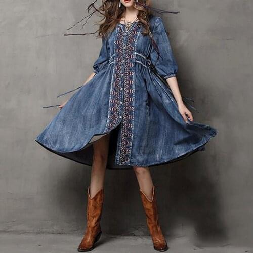 SeeBeautiful New Fashion Spring 2021 Embroidery Pulling Rope V-neck Half Sleeve Button Loose Denim Dress Women W525