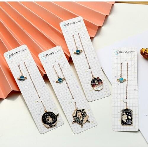 2pcs Bookmark Astronaut Sci-Fi Book mark Page Folder Pendant Student Stationery decoration Bookmarks Chain Office School Supply