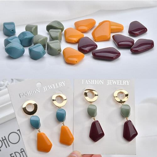 Free Shipping 50pcs/lot DIY Jewelry Findings 3D Shaped Acrylic Plastic Beads Chams fit Women Girl Fashion Earring Necklace DIY