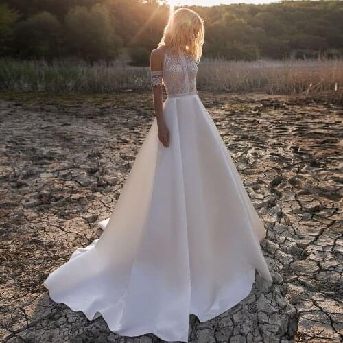 Simple A-Line Weddding Dresses Boho 2021 Illusion O Neck Off Shoulder Button Cut-Out Lace Appliqued Elegant Satin Bridal Gowns