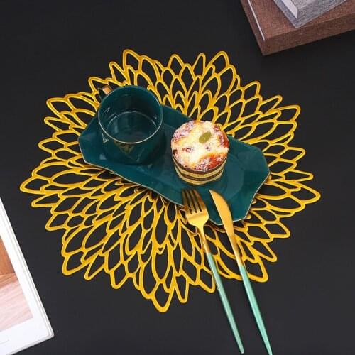 38cm Table Mat Heat Insulation Non-slip PVC Hollow Insulation Coaster Pads Heat Resistant Placemat for Dining Table Home Decor