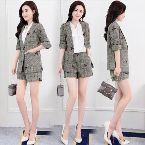 Set female 2019 spring new womens temperament fashion long-sleeved plaid small suit jacket + shorts elegant casual two-piece