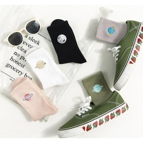 2021 New Arrival Planet Print Socks For Women Korean Harajuku Cotton Embroidery Breathable Womens Socks Casual Socks