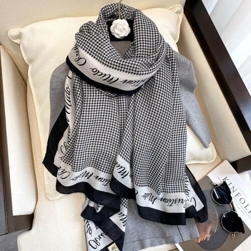 2021 New Autumn Winter Women Scarf Beach Shawl Cotton Lady Fashion Scarves Bandana Pashmina Wrap Hijab Muffler