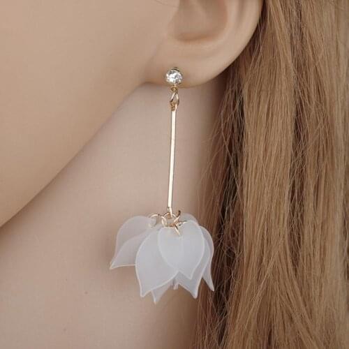 Bohemia Acrylic Plant Women Dangle Earrings Fresh Frosted Petals Dripping Earrings For Women Drops Earrings