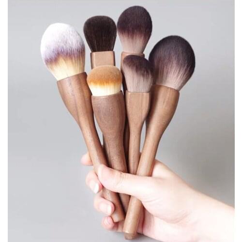 Makeup Brush Wood Walnut Large Retro Powder Brushes Honey Loose Super Soft Beauty Gift For Girlfriend Make Up Tool