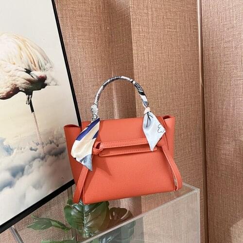 European beauty bag 2021 new fashion all-match commuter bag handbag large capacity one-shoulder messenger bag