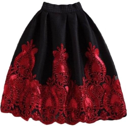 BunniesFairy 2020 Autumn Winter New European American Royal Vintage Style Black Hidden Plaid Skirt Burgandy Lace Embroidery Tutu