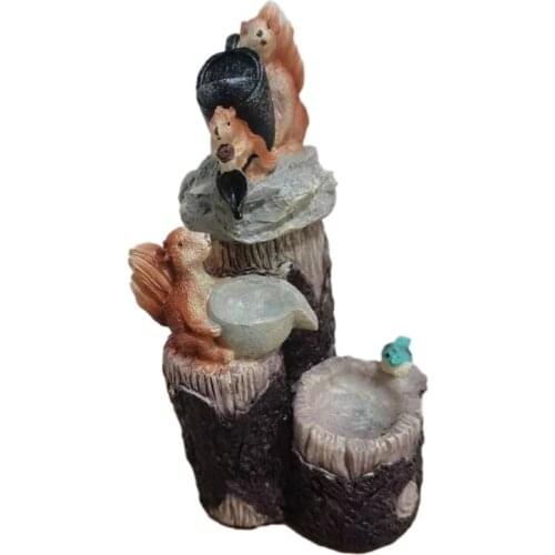 Animal Garden Statue Polyresin Antique Garden Stand Squirrel Statue for Home Garden Yard Outdoor Decoration