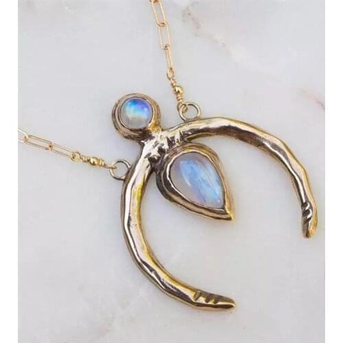 Creative Vintage Moonstone Chain Nacklaces For Women Charm Gold Color Crescent Pendent Necklace Female Jewelry Gift