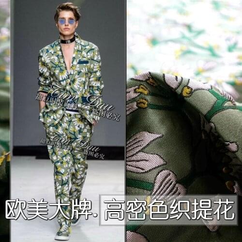 2018 Europe and the United States autumn and winter flowers yarn-dyed jacquard fabric upscale dress windbreaker brocade fabric