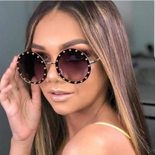 Vintage round sunglasses women luxury Rhinestone Metal sun glasses ladies 2018 Pink Red Retro clear shades Eyewear Men UV400