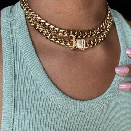 European and American hip-hop retro jewelry with Cuban buckle fashion trend snake bone chain hollow necklace for female