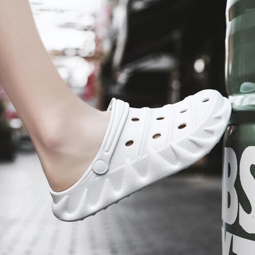 2021 summer women beach flip flops women casual shoes Breathable Clogs sandals valentine slippers slip on home shoes for ladies