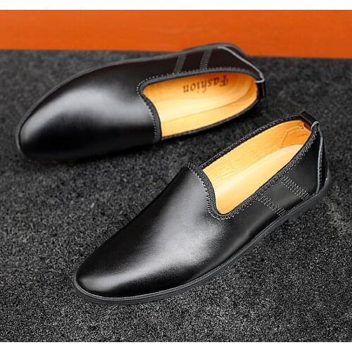 Mens Loafers Fashion Breathable Soft Genuine Leather Mocassins Men Casual Shoes Luxury Loafers Slip On Lightweight Male Flats