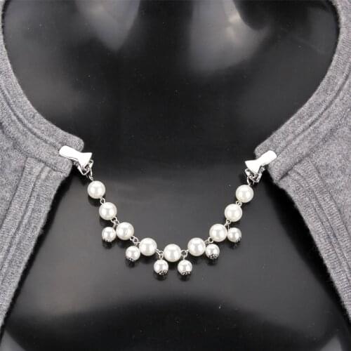 Elegant Acrylic Artificial Pearls Crystal Glass Rhinestone Women Sweater Cardigan Dress Shawl Collar Clips Cloth Art Accessories