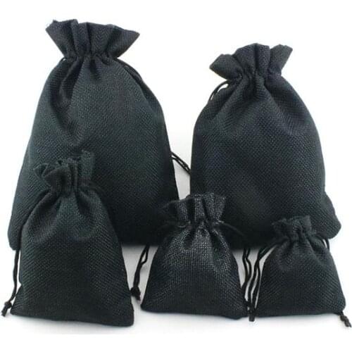10Pcs / Lot Velvet Burlap Bag Black 5 Sizes Jewelery Gift Bags Brace Strap Pouches Drawstring Packaging Wholesale