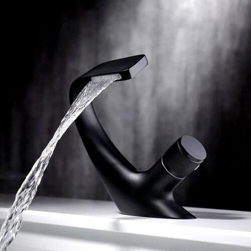 Basin Faucets Bathroom Sink Faucet Mixer Hot Cold Water Tap Washbasin Deck Mounted Single Hole Bath Tap for Home Hotel Products